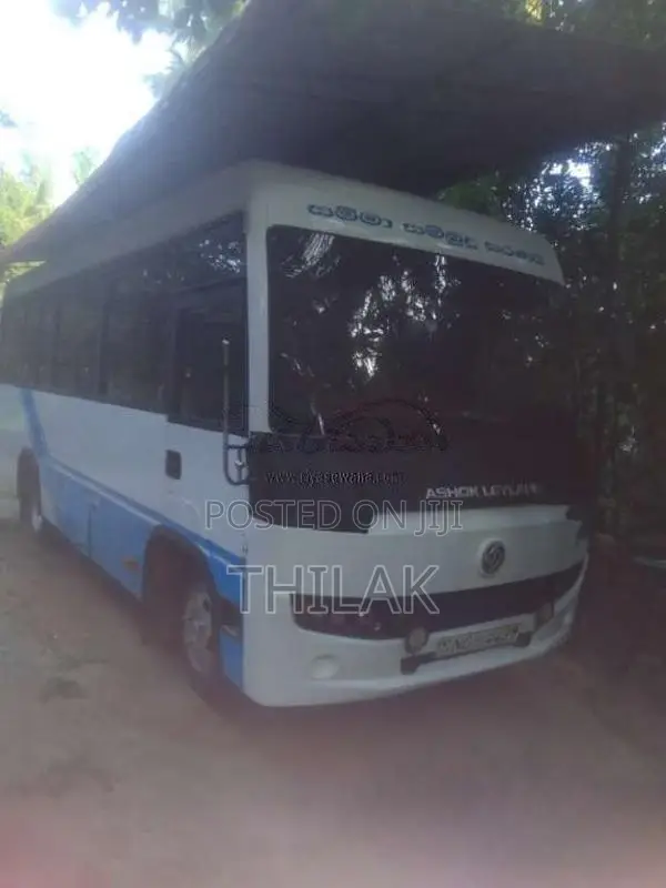 Ashok-Leyland Mitra 2015 Bus (Used)