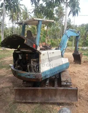 Mitsubishi Excavator 2000 Heavy-Duty (Used)