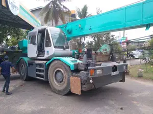 Kobelco 25 Ton Crane 1997 Heavy-Duty (Used)