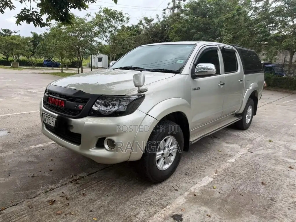 Toyota Hilux 2012 Pickup (Used)