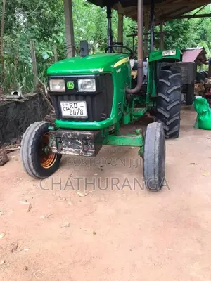 John-Deere Tractor 2015 Tractor (Used)