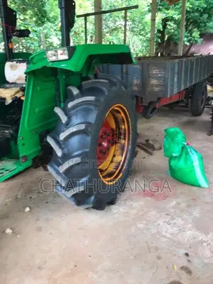 John-Deere Tractor 2015 Tractor (Used)
