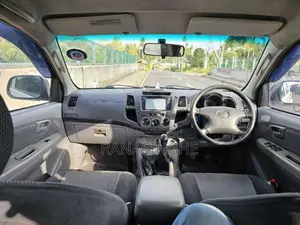 Toyota Hilux 2007 Pickup (Used)