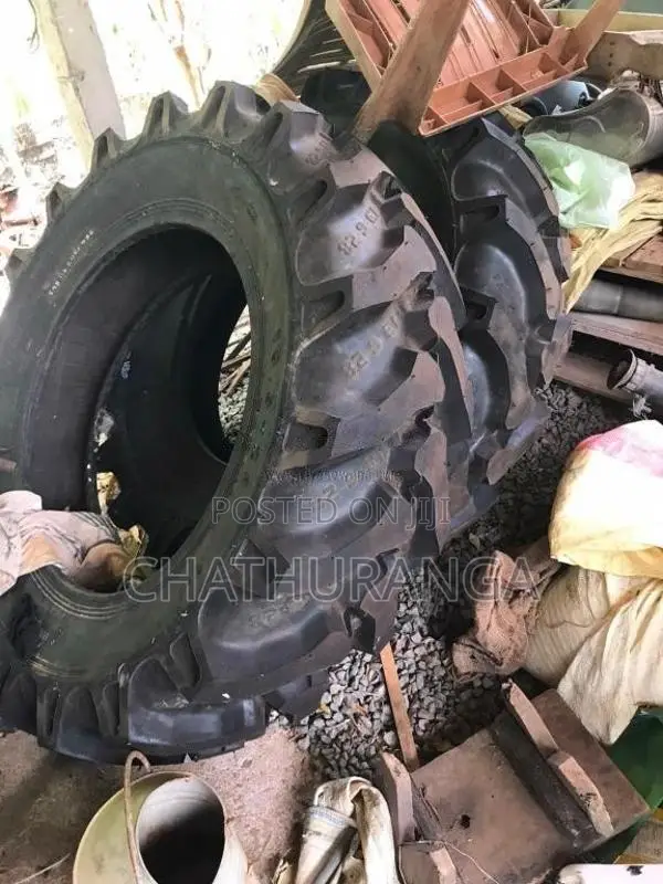 John-Deere Tractor 2015 Tractor (Used)