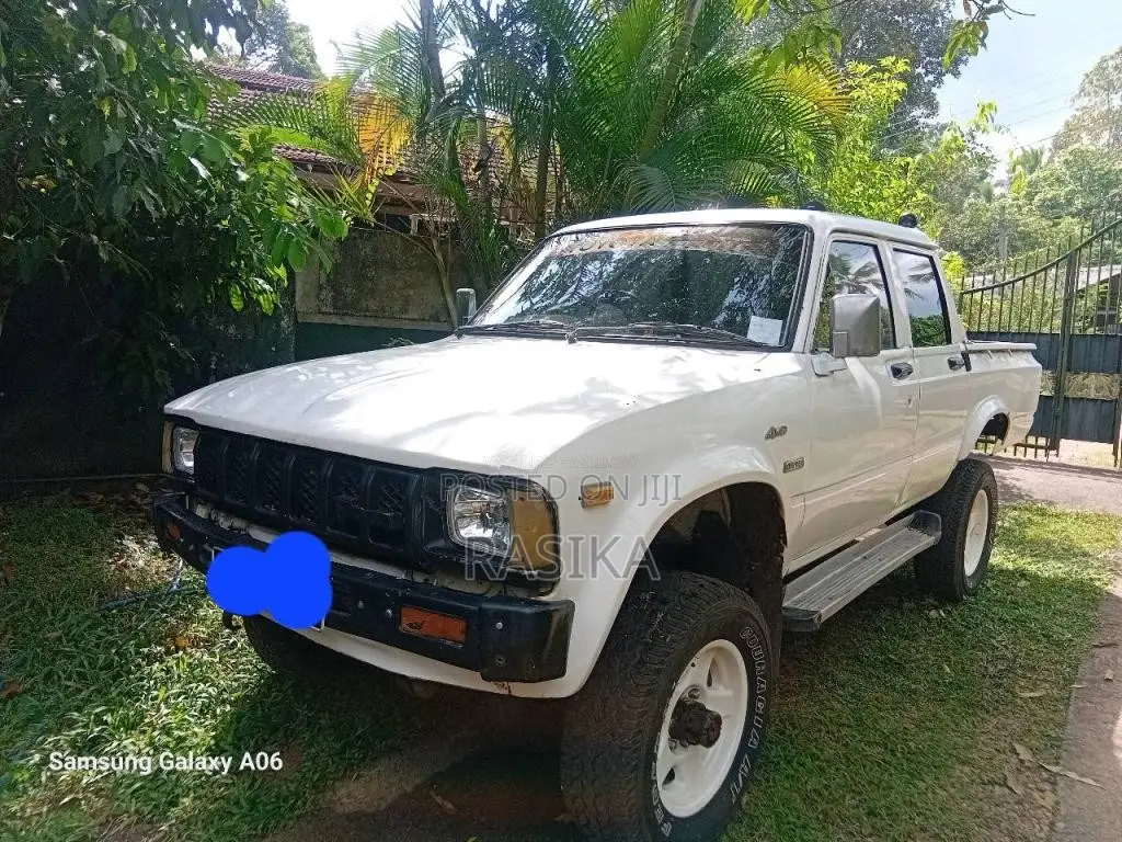Toyota Hilux 1984 Pickup (Used)
