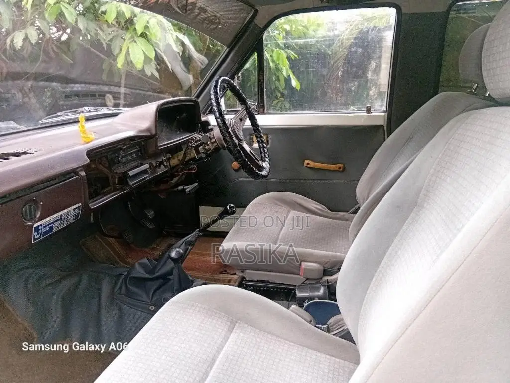 Toyota Hilux 1984 Pickup (Used)