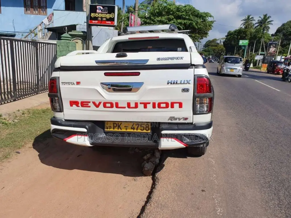 Toyota Hilux 2016 Pickup Unregistered (Recondition)