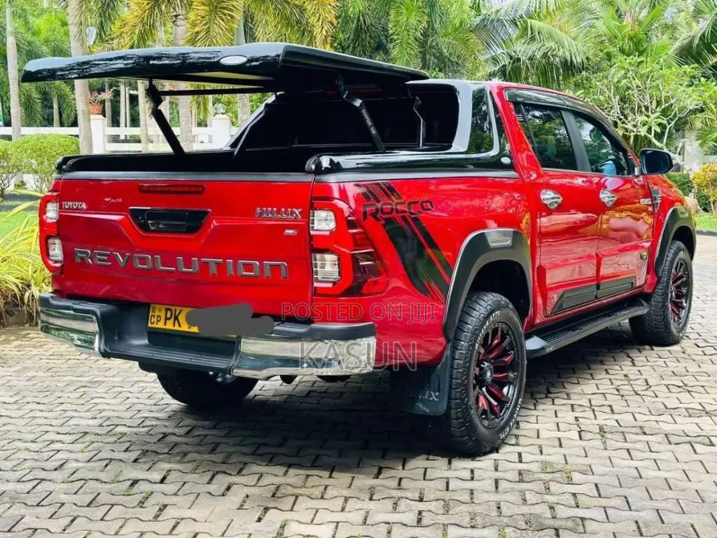 Toyota Hilux 2017 Pickup (Used)