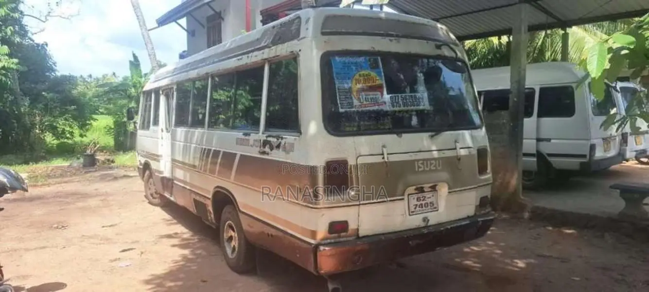 Isuzu Journey L 1992 Bus (Used)
