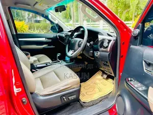 Toyota Hilux 2017 Pickup (Used)