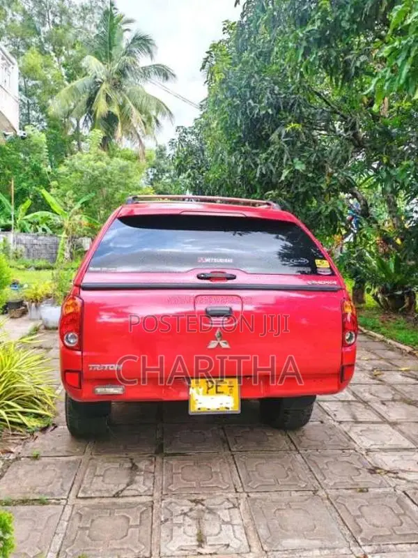 Mitsubishi Cab 2013 Pickup (Used)