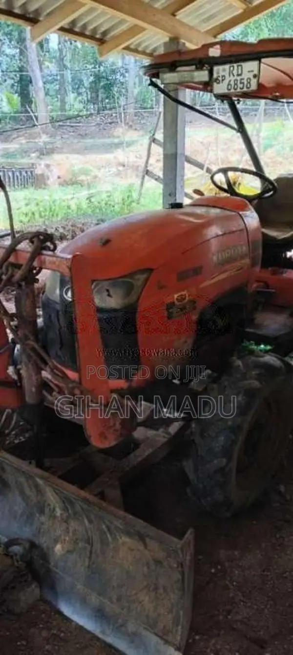 Kubota L4508 2014 Tractor (Used)