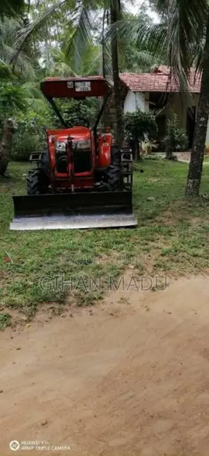 Kubota L4508 2014 Tractor (Used)