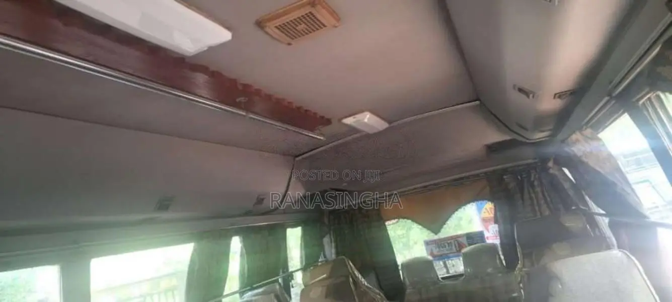 Isuzu Journey L 1992 Bus (Used)