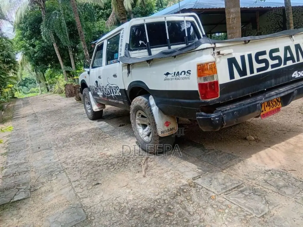 Nissan 720 1981 Pickup (Used)