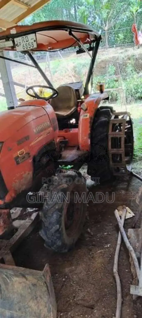 Kubota L4508 2014 Tractor (Used)