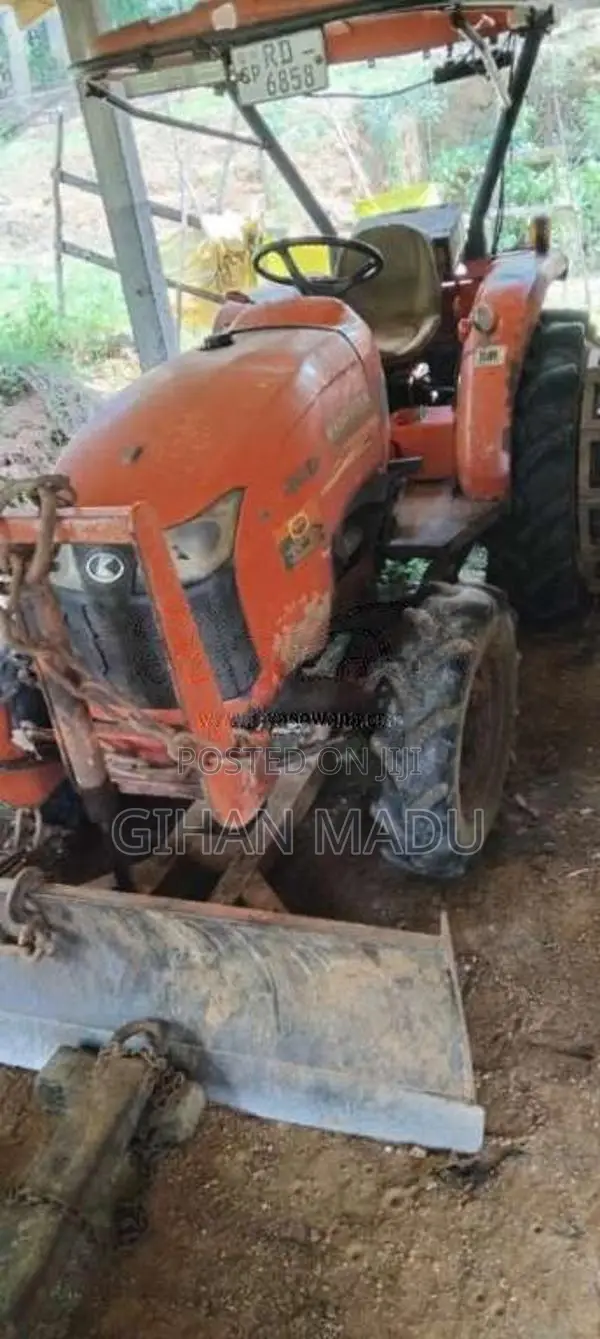 Kubota L4508 2014 Tractor (Used)