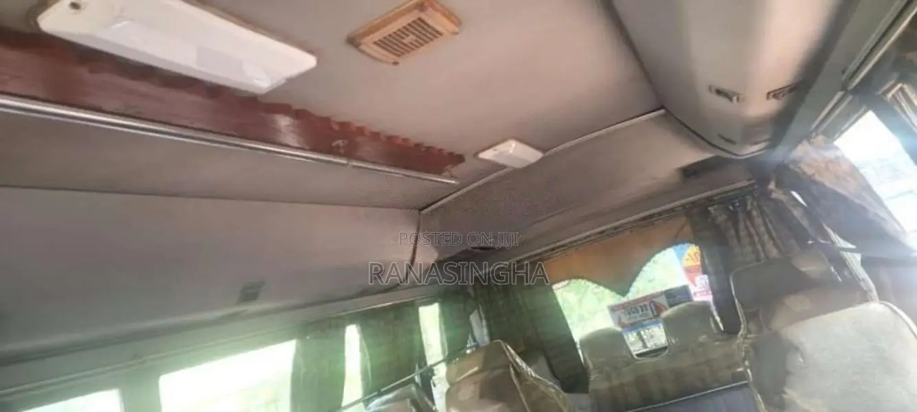 Isuzu Journey L 1992 Bus (Used)