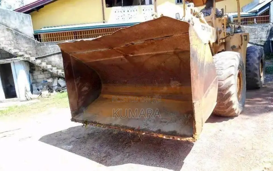 Komatsu TCM 75 Japan Wheel Loader 1989 Heavy-Duty (Used)