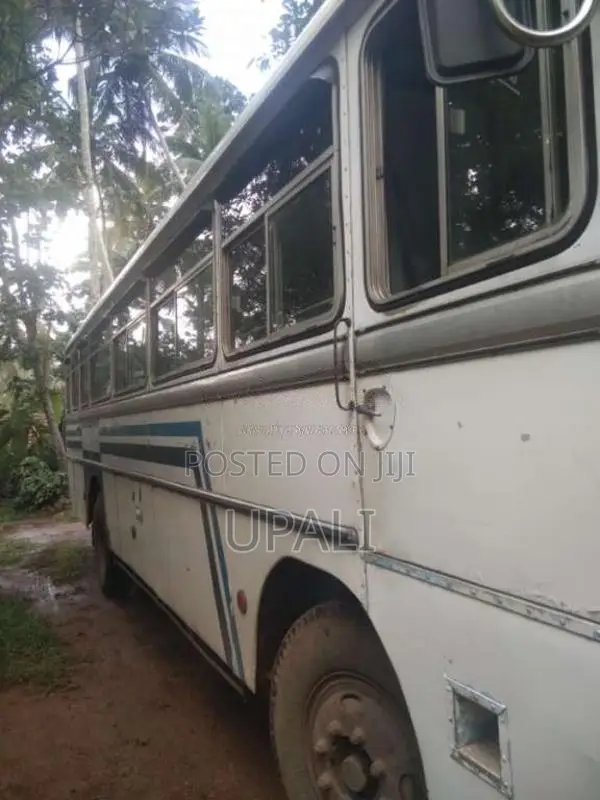 Ashok-Leyland Viking 2002 Bus (Used)