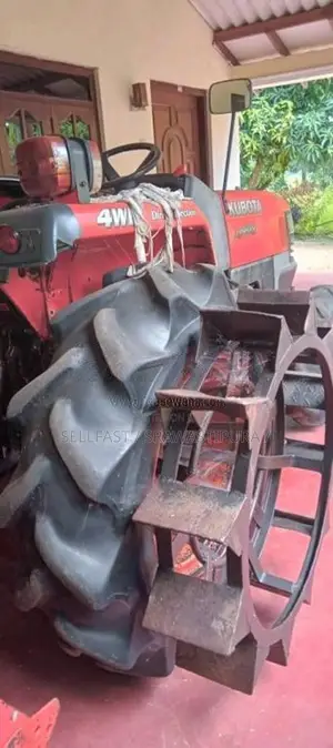 Kubota Tractor 2018 Tractor (Used)