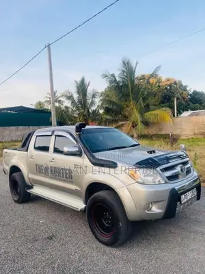 Toyota Hilux 3 0 2012 Pickup (Used)