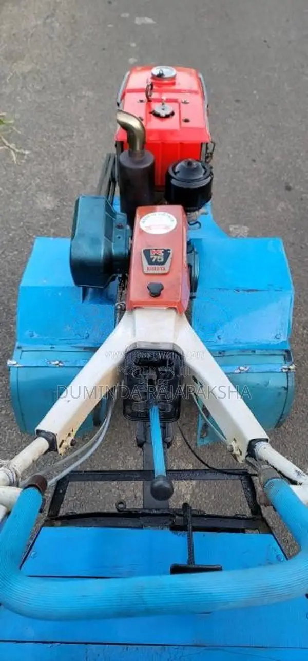 Kubota RV80 2022 Tractor (Used)