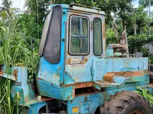 Hitachi LX 80 2014 Heavy-Duty (Used)