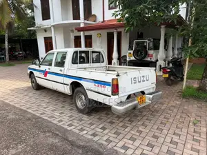 Isuzu L250 1986 Pickup (Used)