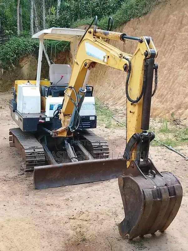 Yanmar B27 2016 Heavy-Duty (Used)