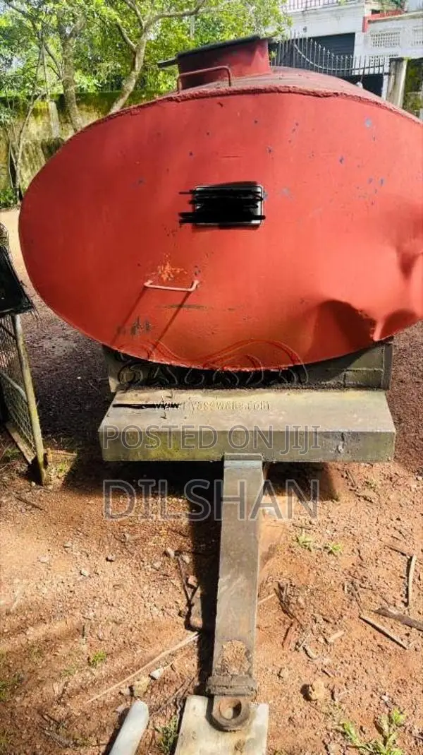 Kubota Bowser 2012 Tractor (Used)