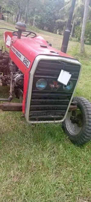 Massey-Ferguson 240 1998 Tractor (Used)
