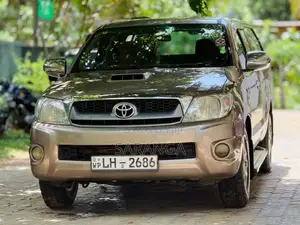 Toyota Hilux 2010 Pickup (Used)