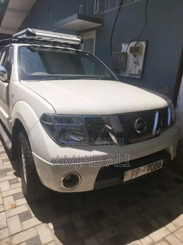 Nissan Navara 2010 Pickup (Used)