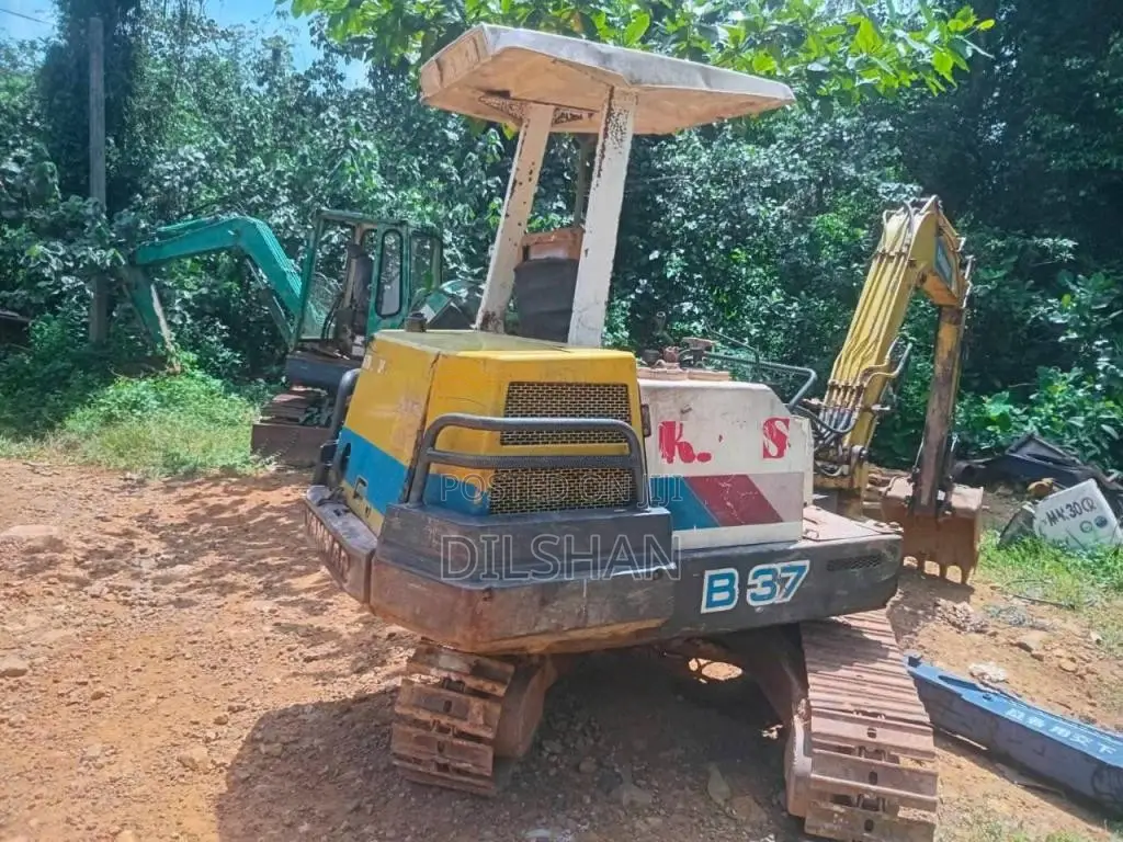Yanmar B37 2017 Heavy-Duty (Used)