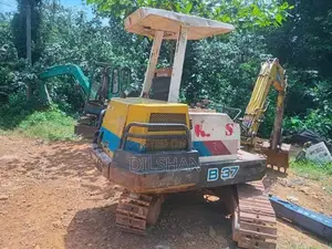 Yanmar B37 2017 Heavy-Duty (Used)