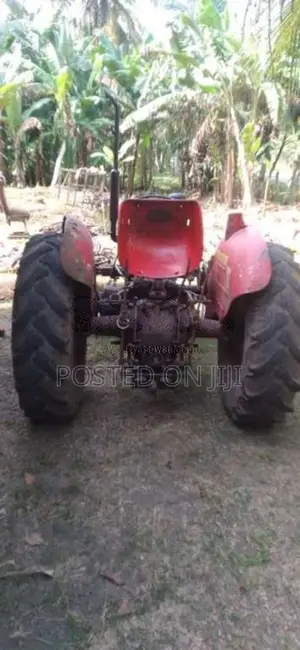 Massey-Ferguson 240 1999 Tractor (Used)