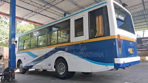 Nissan UD 1990 Bus (Used)