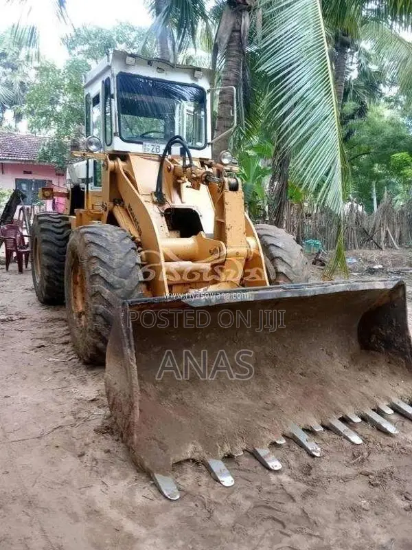 Komatsu 5- 2015 Heavy-Duty (Used)