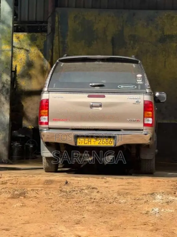 Toyota Hilux 2010 Pickup (Used)