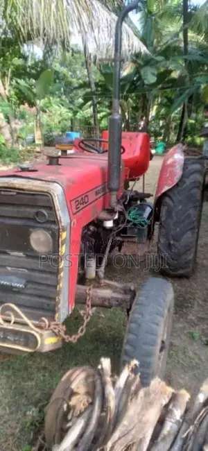 Massey-Ferguson 240 1999 Tractor (Used)