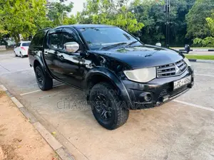 Mitsubishi L200 2011 Pickup (Used)