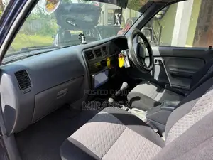 Toyota Hilux 2001 Pickup (Used)