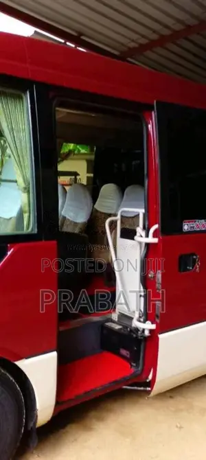 Mitsubishi Fuso 2009 Bus (Used)