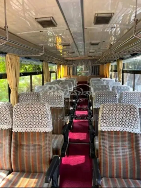 Nissan UD 1990 Bus (Used)