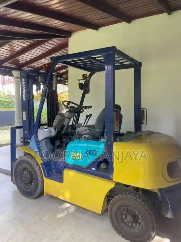 Komatsu Forklift 2015 Heavy-Duty (Used)