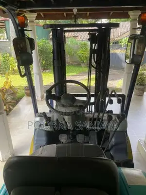 Komatsu Forklift 2015 Heavy-Duty (Used)