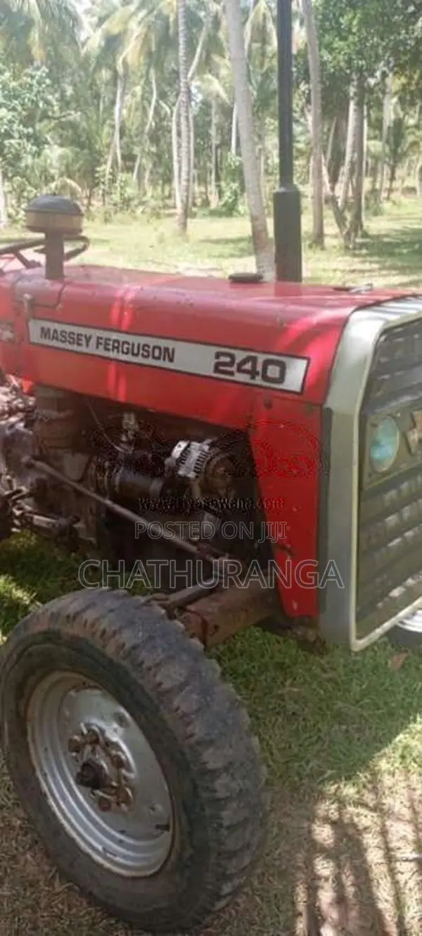 Massey-Ferguson 240 1998 Tractor (Used)