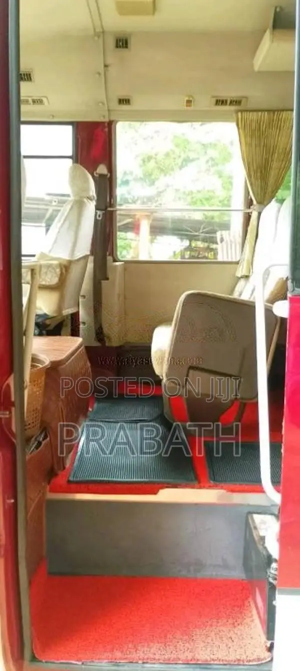 Mitsubishi Fuso 2009 Bus (Used)