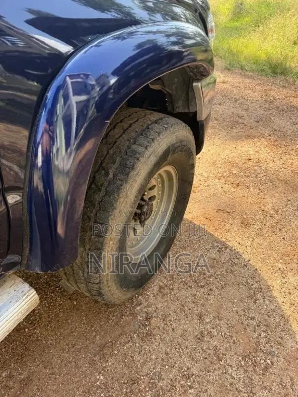 Toyota Hilux 2001 Pickup (Used)